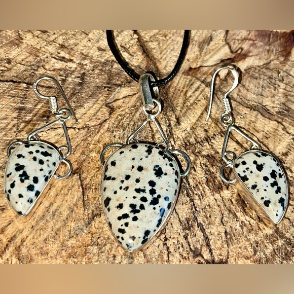 Dalmatian Jasper Set Pendant & Earrings - Picture 5 of 9
